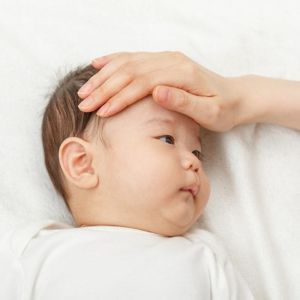 Cách hạ sốt nhanh cho trẻ tại nhà